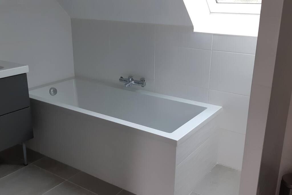Maison A 200M Des Plages Avec Jacuzzi Трегюнк Экстерьер фото